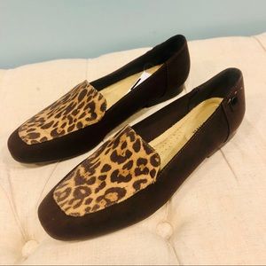 Massini cheetah print slip on loafers! Size 8.5.
